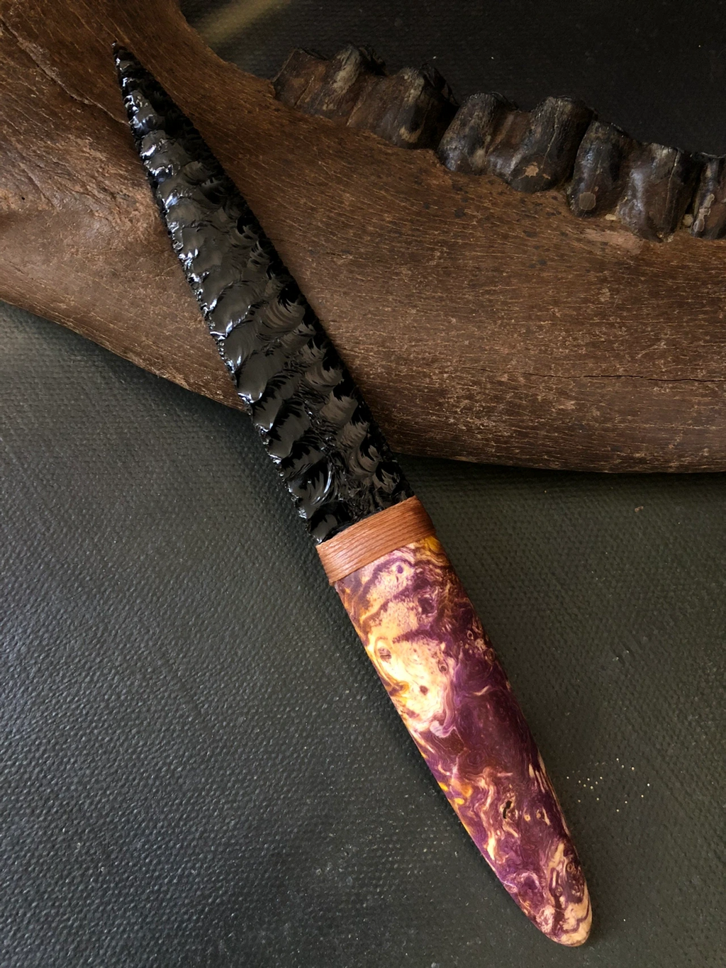 RELIQ Handcrafted Obsidian Knife – Knapped Collectible Display Blade