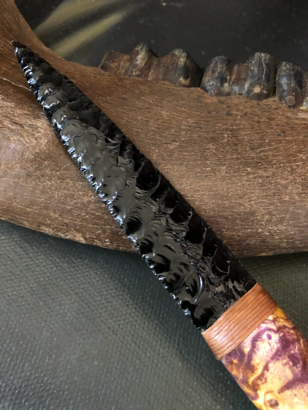 RELIQ Handcrafted Obsidian Knife – Knapped Collectible Display Blade