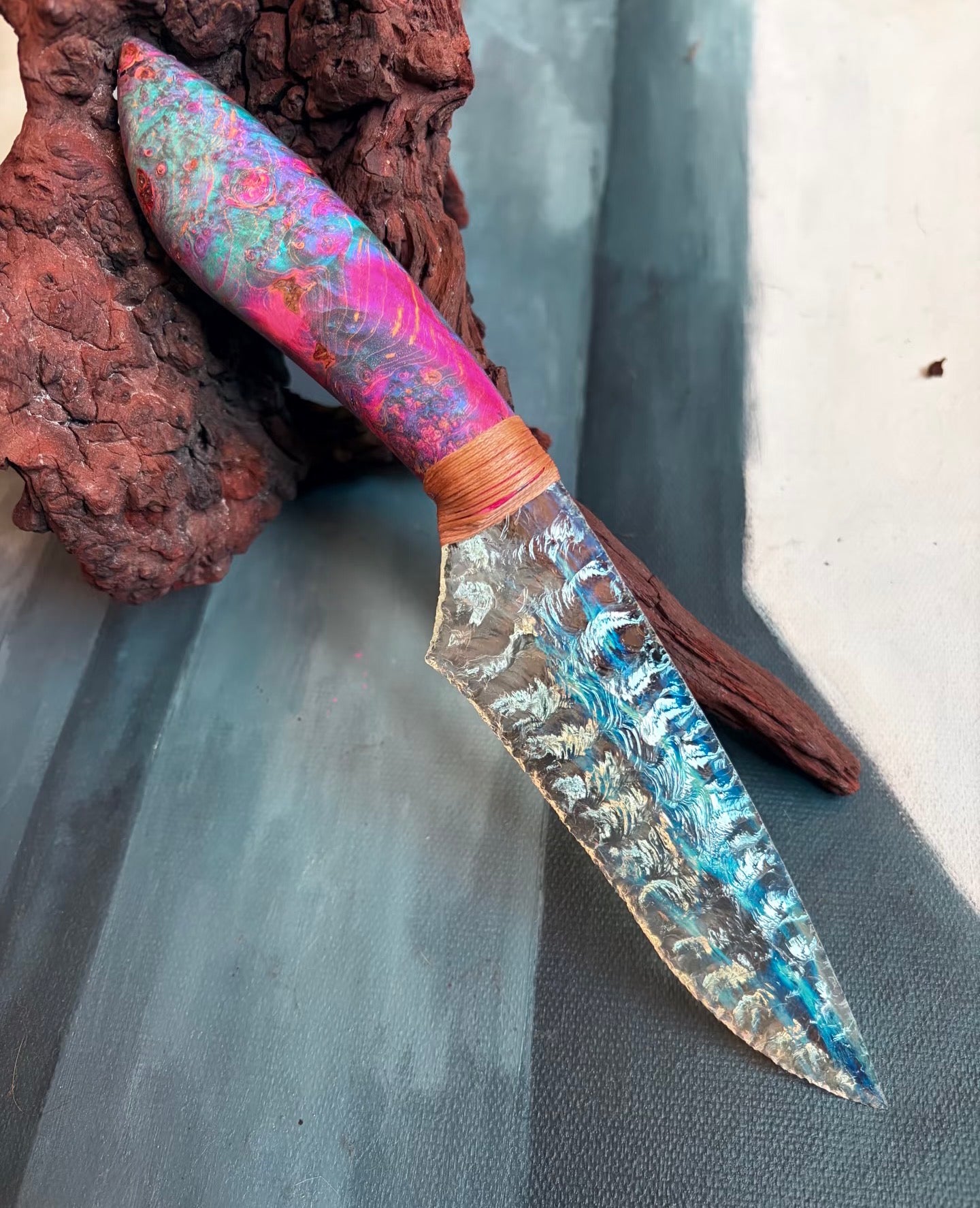 RELIQ Handcrafted Obsidian Knife – Knapped Fantasy Collectible Display Piece